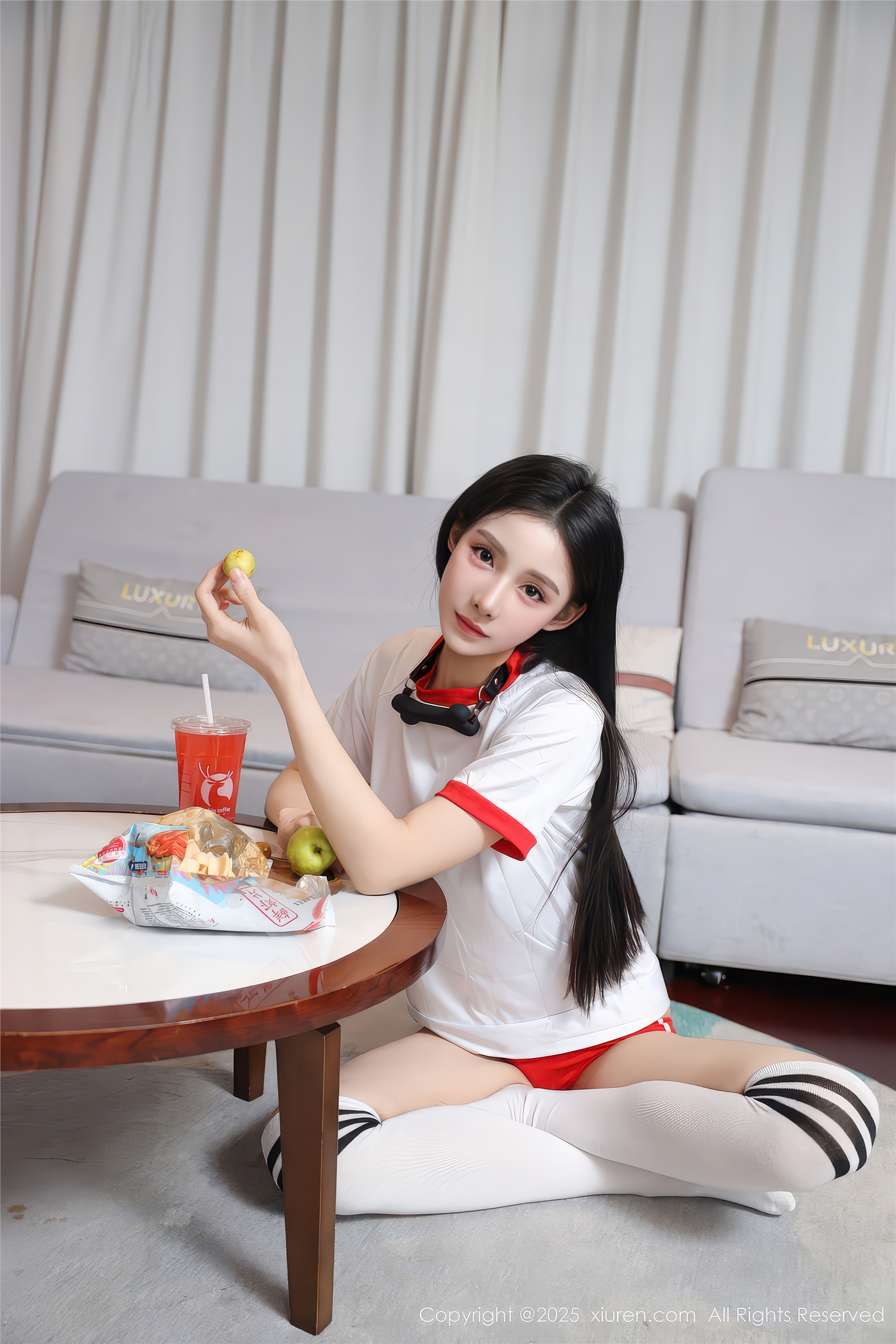 Xiuren秀人网 2025.12.16 NO.11110 许微微呀